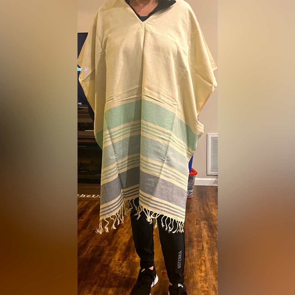 Pancho - beach, fringed